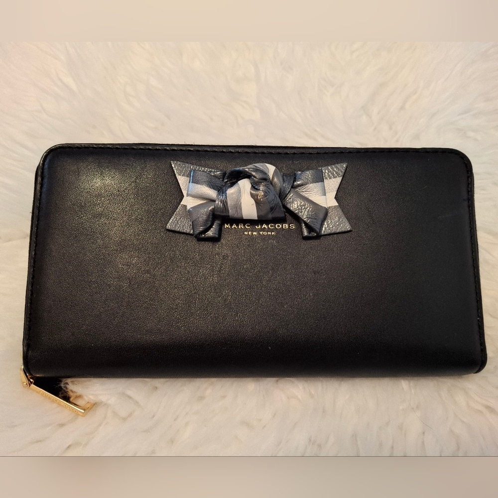 Marc Jacobs Black Wallet with Bow Accent